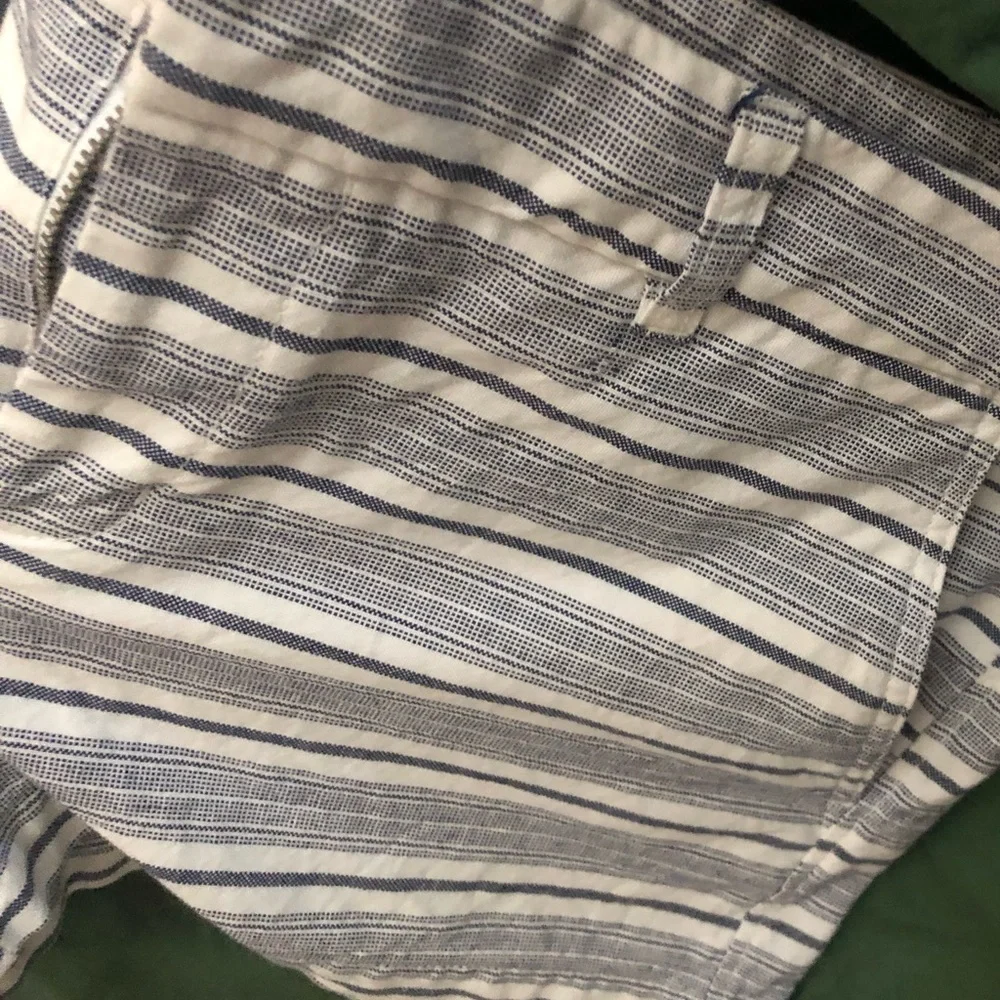 Women’s GAP 3 inch shorts - Picture 7 of 15